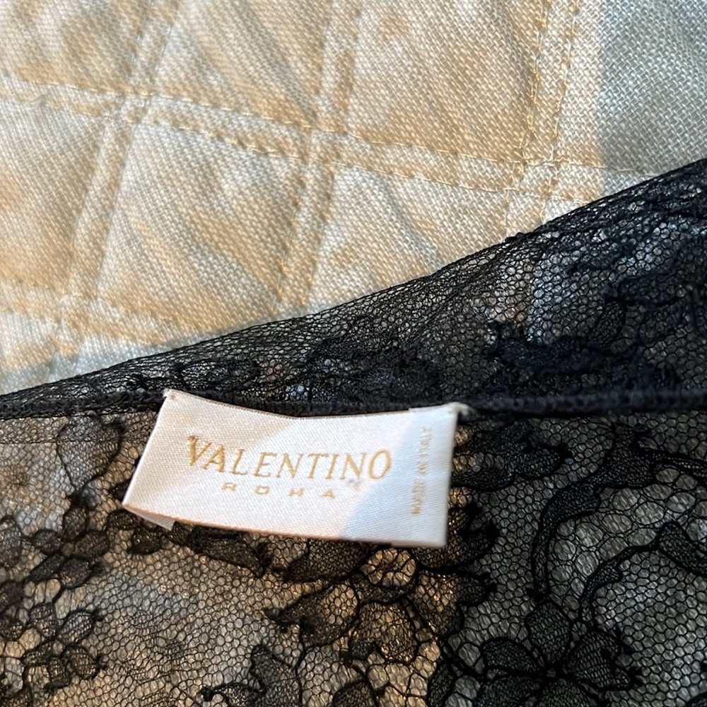 Valentino vintage Authentic, lace lined with second layer of lace. Gorgeous